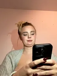 CherryEmmy stripchat stream image