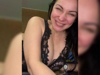 LouiseJenkin bongacams stream image