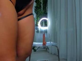 zinasquirts chaturbate stream image