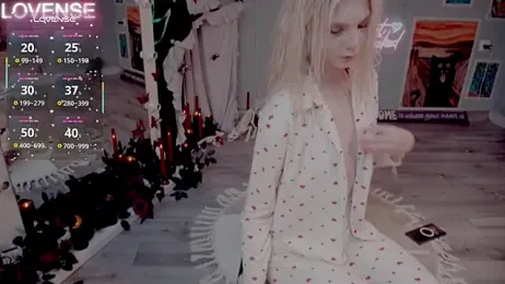 Careful_i_bite stripchat stream image