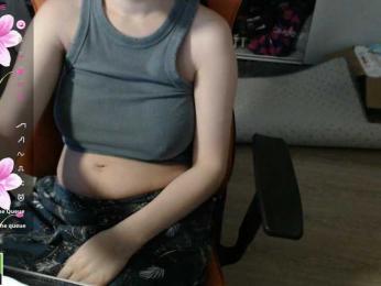 crystalyss bongacams stream image
