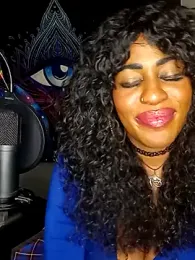 AmazonianMistress stripchat stream image