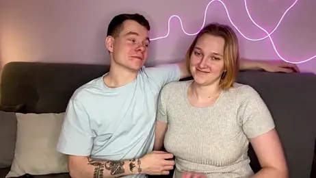 julielourens stripchat stream image