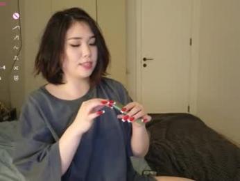 ki_mi chaturbate stream image