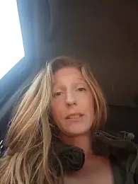 GoldenFlameGoddess stripchat stream image