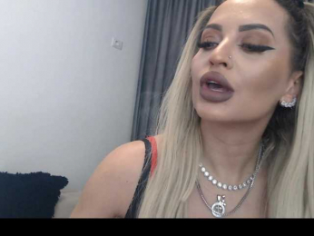 lovelyblondyx bongacams stream image