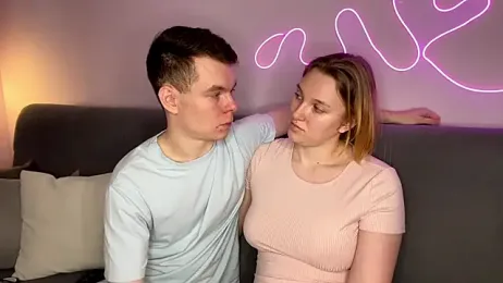 julielourens stripchat stream image