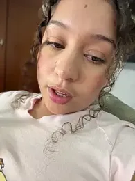 Shara_dreams stripchat stream image