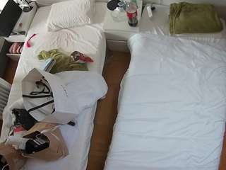 voyeurcam-julmodels-bed-5 camsoda stream image