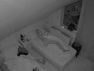 voyeurcam-julmodels-bed-7 camsoda stream image