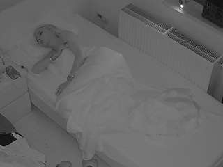 voyeurcam-julmodels-bed-7 camsoda stream image