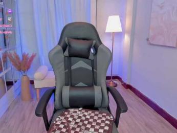 LeahJones bongacams stream image