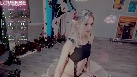 Careful_i_bite stripchat stream image