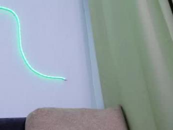 b4by_emilia chaturbate stream image