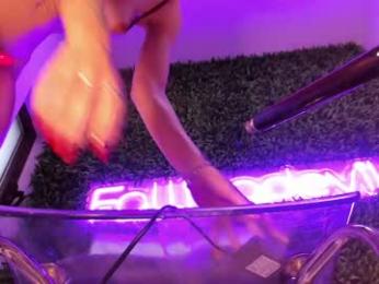 hotfallingdevil chaturbate stream image