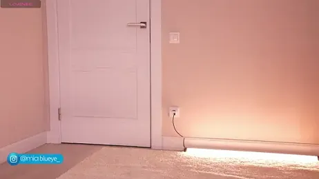 Miablueye stripchat stream image