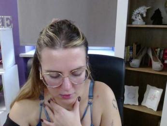 Soft-Zoey bongacams stream image