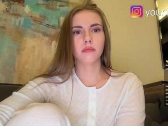 VikkiExtraCheese bongacams stream image