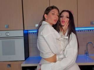 kendrafarwell camsoda stream image