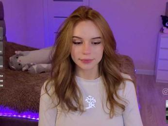 fymryn bongacams stream image