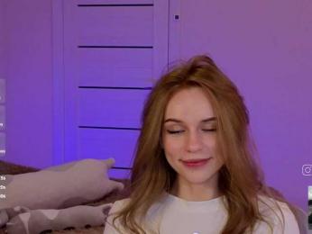 fymryn bongacams stream image