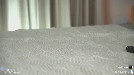 Alyonaqueen_ stripchat stream image