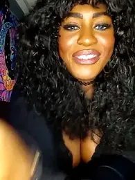 AmazonianMistress stripchat stream image