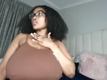 Bustygoddess32 stripchat stream image