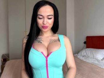 bmw_m8 bongacams stream image