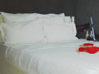 hefner_girl chaturbate stream image