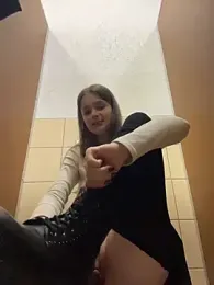 KittyQueeny stripchat stream image