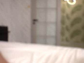 blonde_bigtits chaturbate stream image