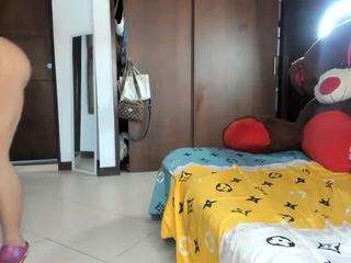 gisellereyess camsoda stream image