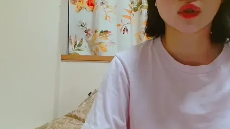 liliyRiSAcha-n stripchat stream image