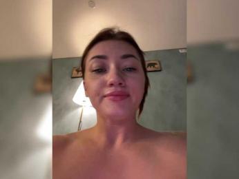 juicy-peachh bongacams stream image