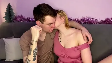 julielourens stripchat stream image