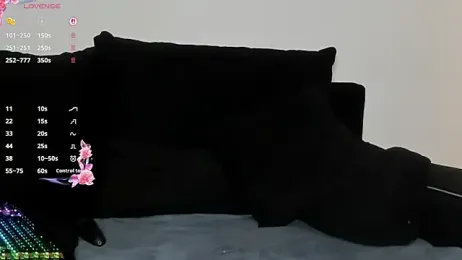 laurasommer stripchat stream image