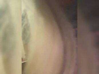 LittleDelora bongacams stream image