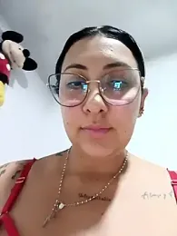 You-kitty2025 stripchat stream image