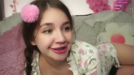 AmiLewis stripchat stream image