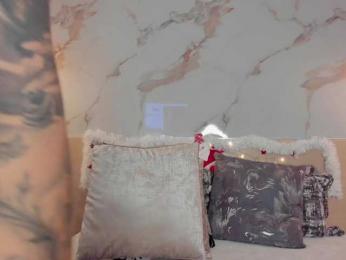 leathompson1 bongacams stream image