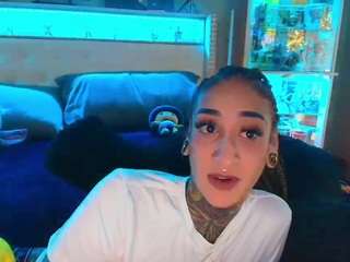 starryari69 camsoda stream image