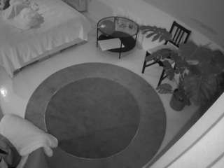 voyeurcam-julmodels-whitebed-5 camsoda stream image