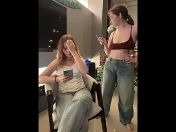 Nura_n_Sarah stripchat stream image