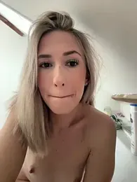 lola_tentatiion stripchat stream image