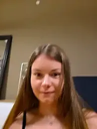 AnnaSweet18 stripchat stream image