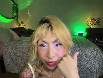 Cinamoonn stripchat stream image