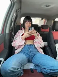 JulliaVegas stripchat stream image