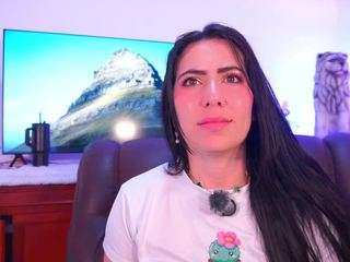 lara-giraldo camsoda stream image