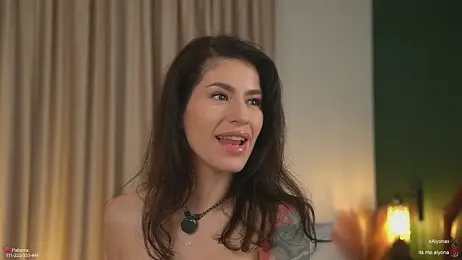 Alyonaqueen_ stripchat stream image